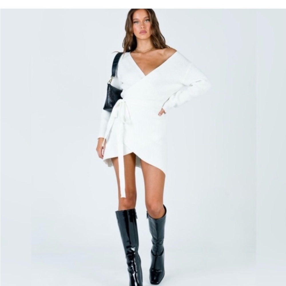 Princess Polly White Bodycon Dress with V-Neck and Long Sleeves